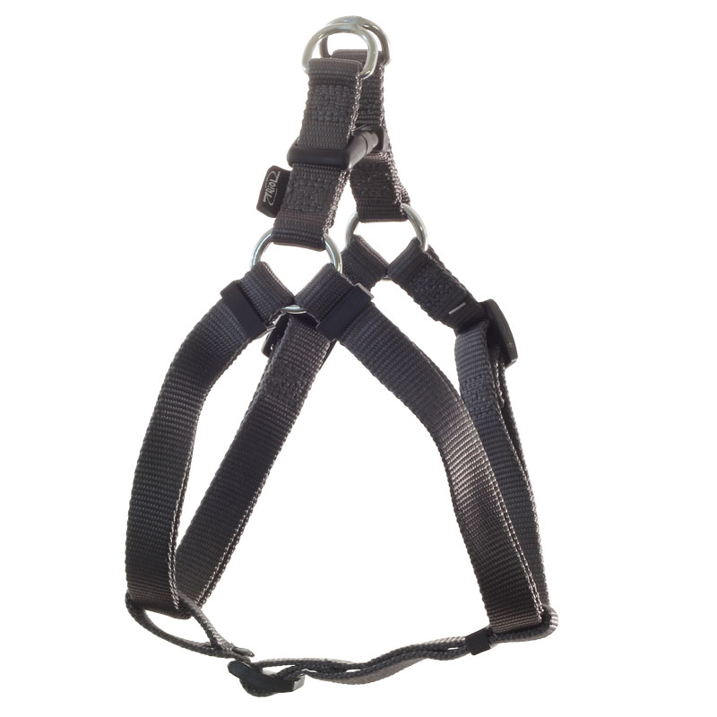 Шлейка нейлоновая для собак Triol  "Стандарт" черная