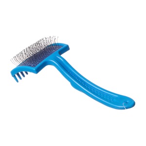 Пуходерка Зооник пластмассовая большая с каплей средней жесткости на блистере