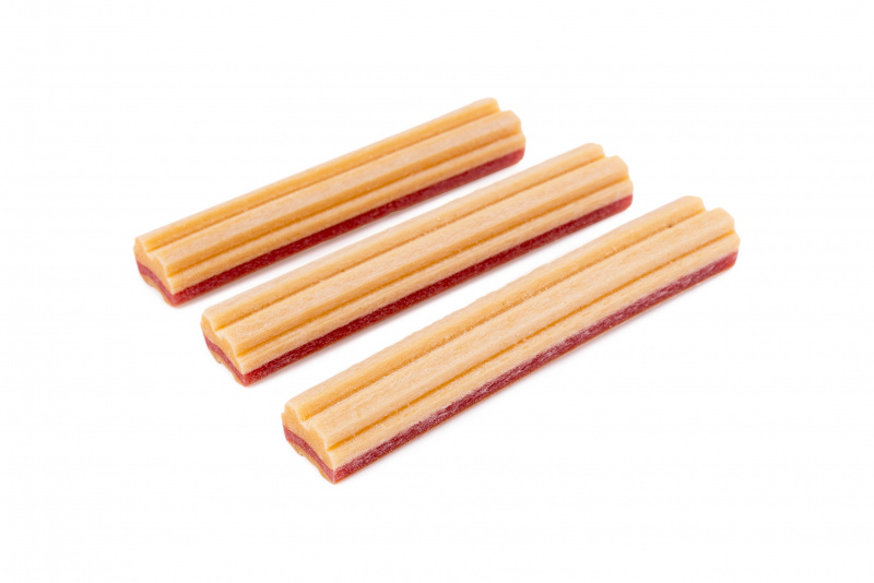 Лакомство для собак Titbit Dental+ Снек с говядиной для собак средних пород