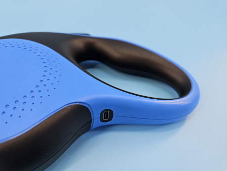 Рулетка-поводок со светодиодной подсветкой для собак &laquo;Чистый котик&raquo;, 5 м/50 кг